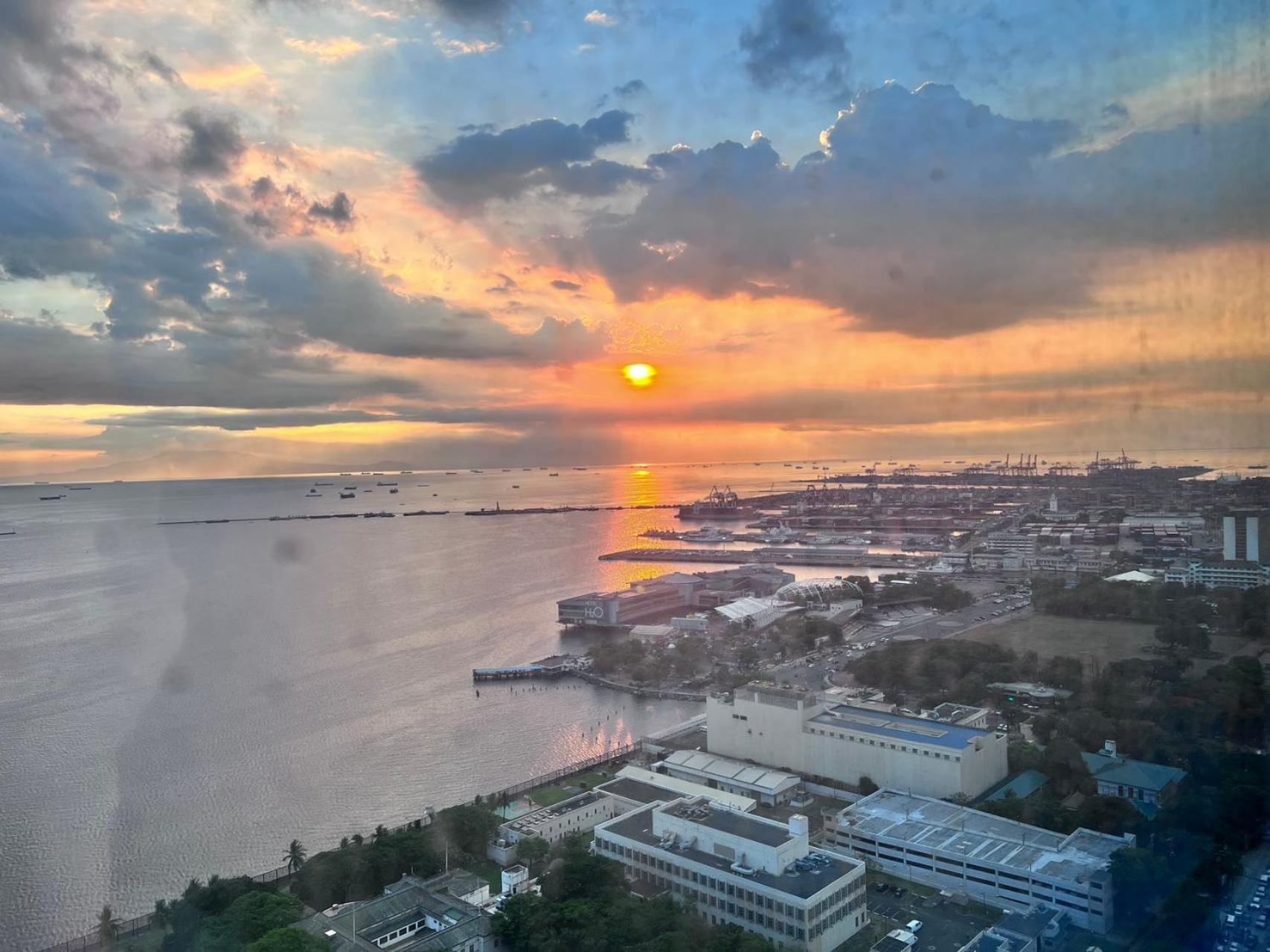 الشقق الفندقية مانيلافي  Dreamy Sunset Bay المظهر الخارجي الصورة